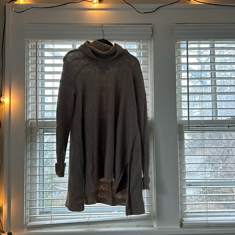 Brown turtle neck (XS)
